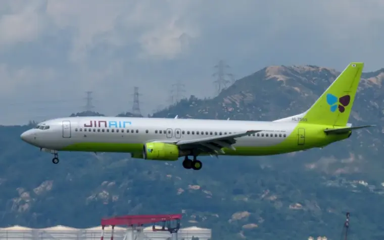 south korean carriers merge into one budget airline giant