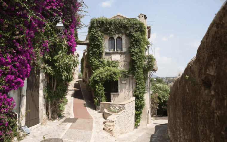 best Airbnb stays in south of France with pools and views