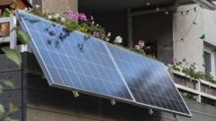 Plug-in solar panels available in nearby shops: details inside