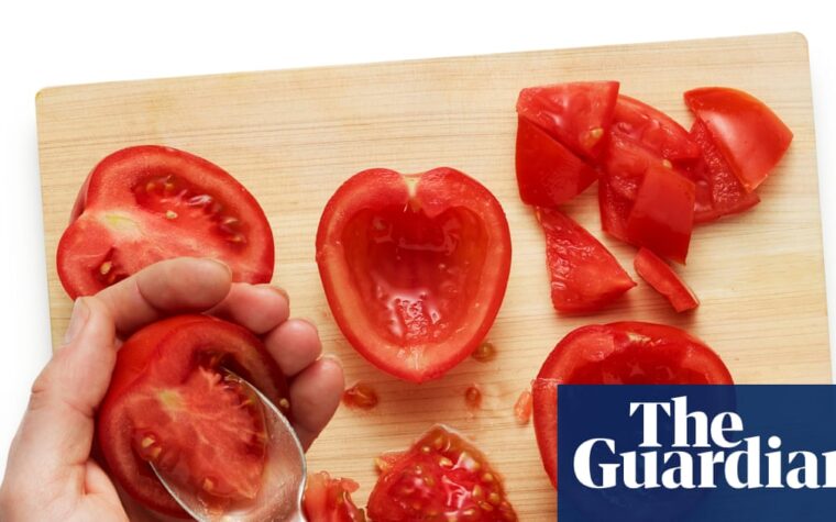 Deseeding tomatoes: benefits and techniques