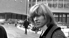 Early David Bowie music now streaming for the first time