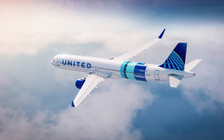 United to pass on full jet fuel costs, industry premium trend