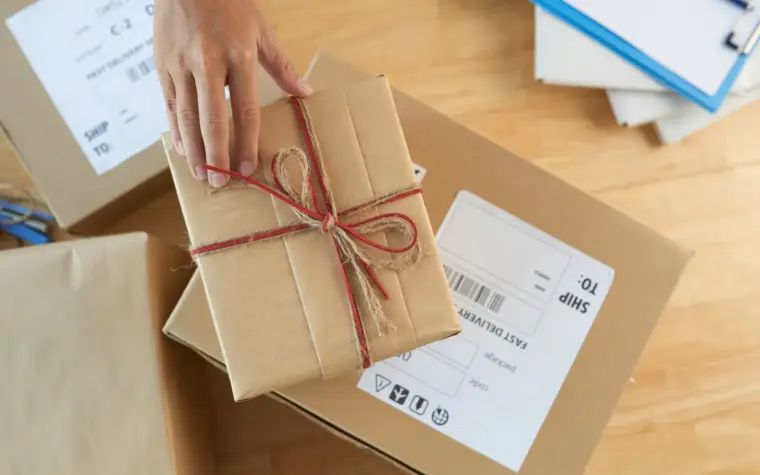 Holiday spending predicted to surpass $1 trillion